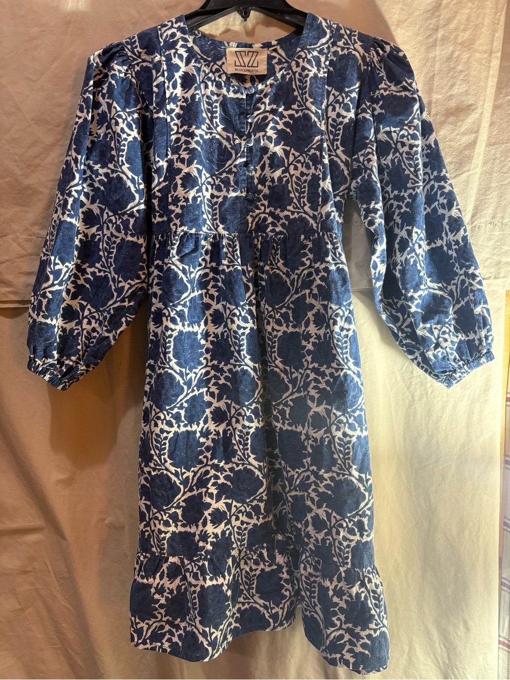 SZ Blockprints Aria Dress in Blue Rose Print. Size M
